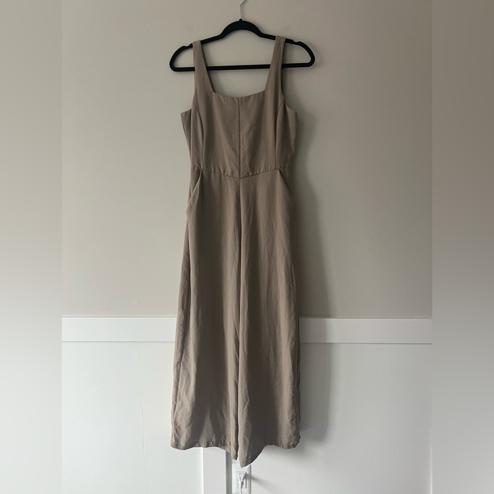 Bobeau Taupe Sleeveless Tie-Back Wide-Leg Jumpsuit - Size Small